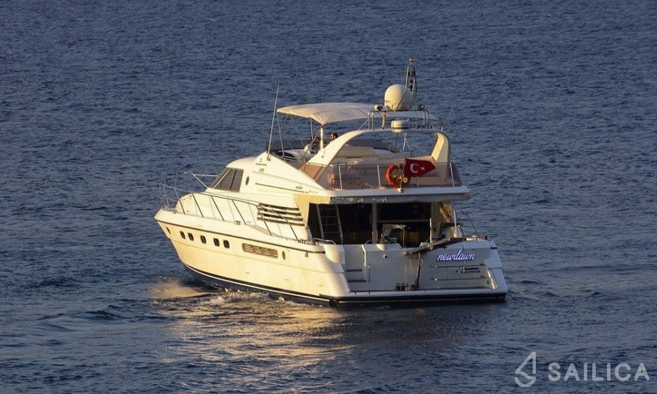 Fairline Squadron 65 - Yacht Charter Sailica