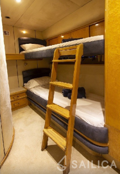 Fairline Squadron 65 - Yacht Charter Sailica
