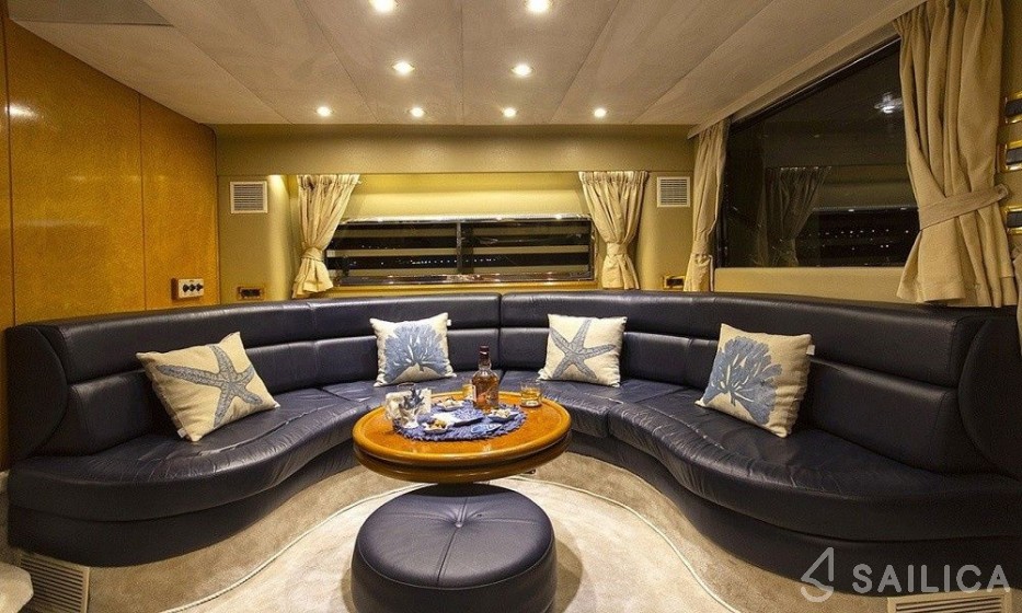 Fairline Squadron 65 - Yacht Charter Sailica