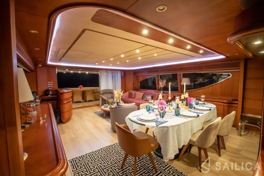 Ferretti 94 - Yacht Charter Sailica