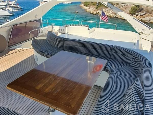 Ferretti 94 - Yacht Charter Sailica