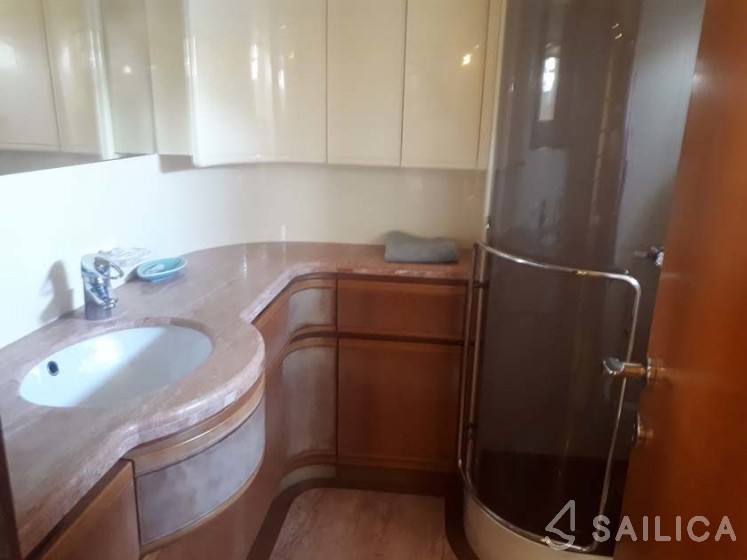 Ferretti 94 - Yacht Charter Sailica