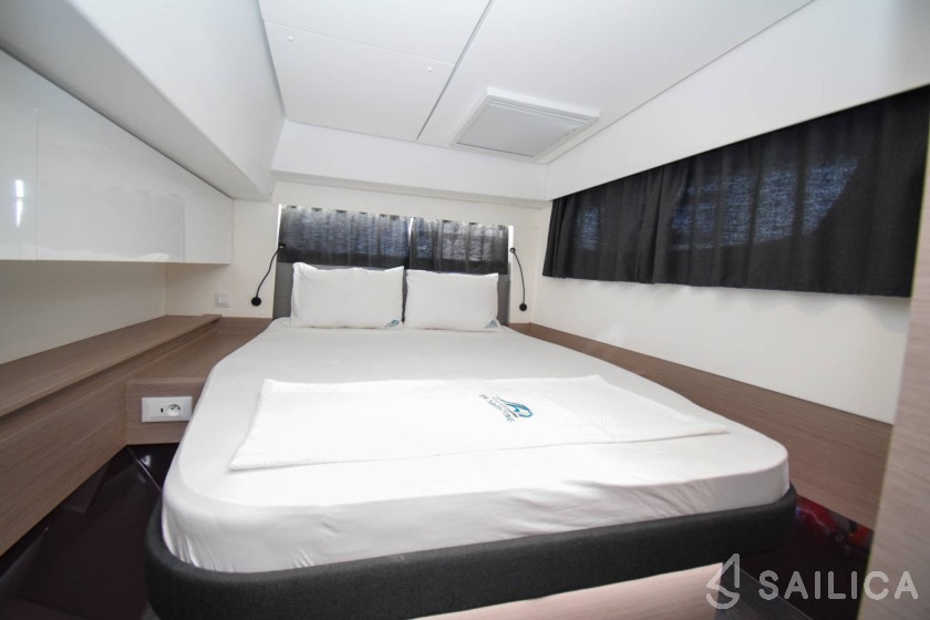 Elba 45 - Yacht Charter Sailica