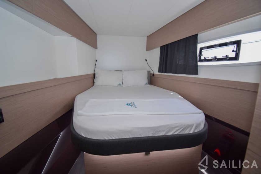 Elba 45 - Yacht Charter Sailica