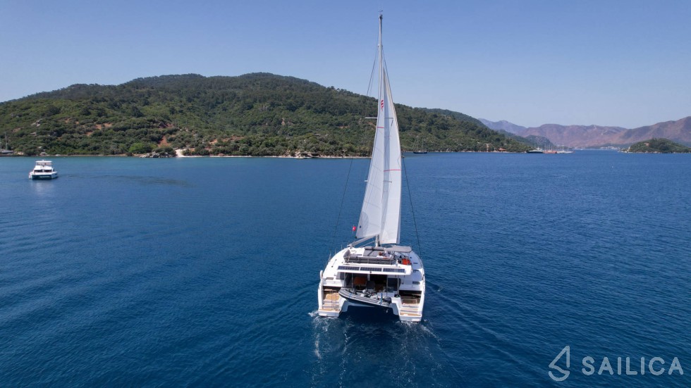 Elba 45 - Yacht Charter Sailica