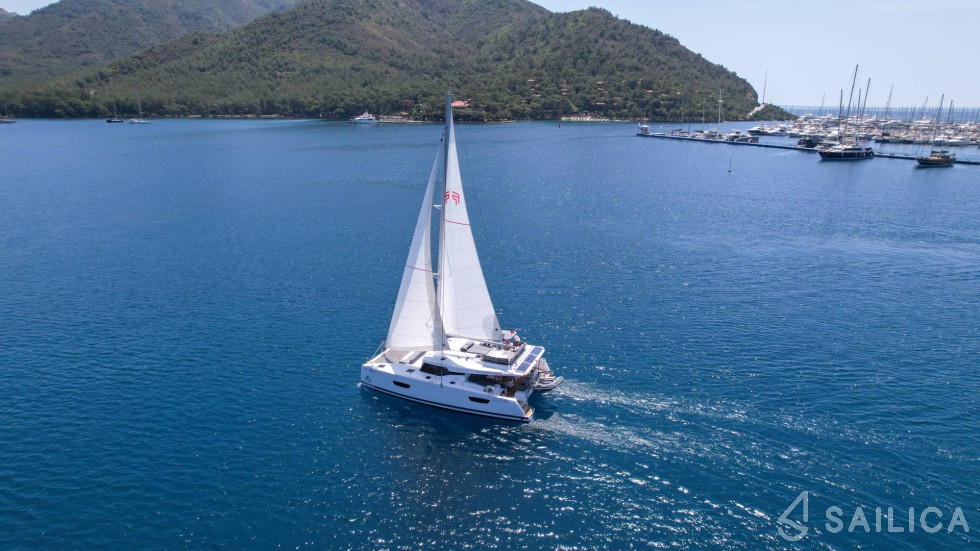 Elba 45 - Yacht Charter Sailica