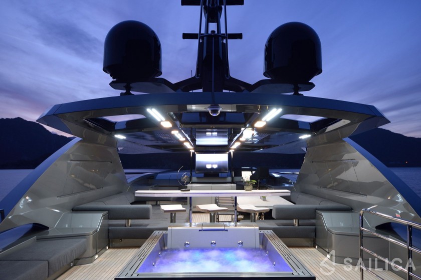 FX Yachts 38 - Yacht Charter Sailica