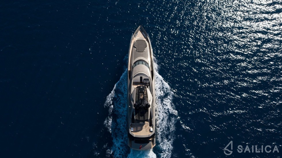 FX Yachts 38 - Yacht Charter Sailica