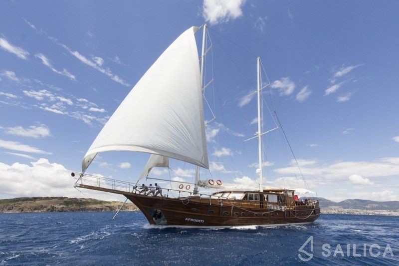 Gulet - Yacht Charter Sailica