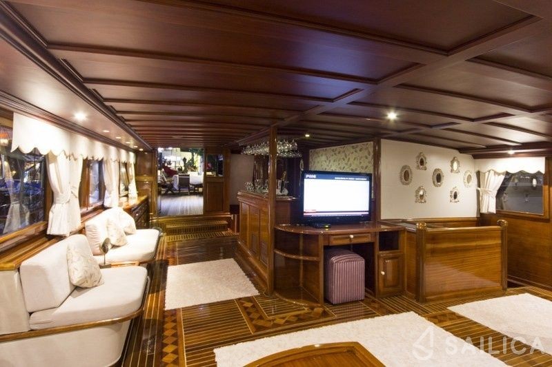 Gulet - Yacht Charter Sailica
