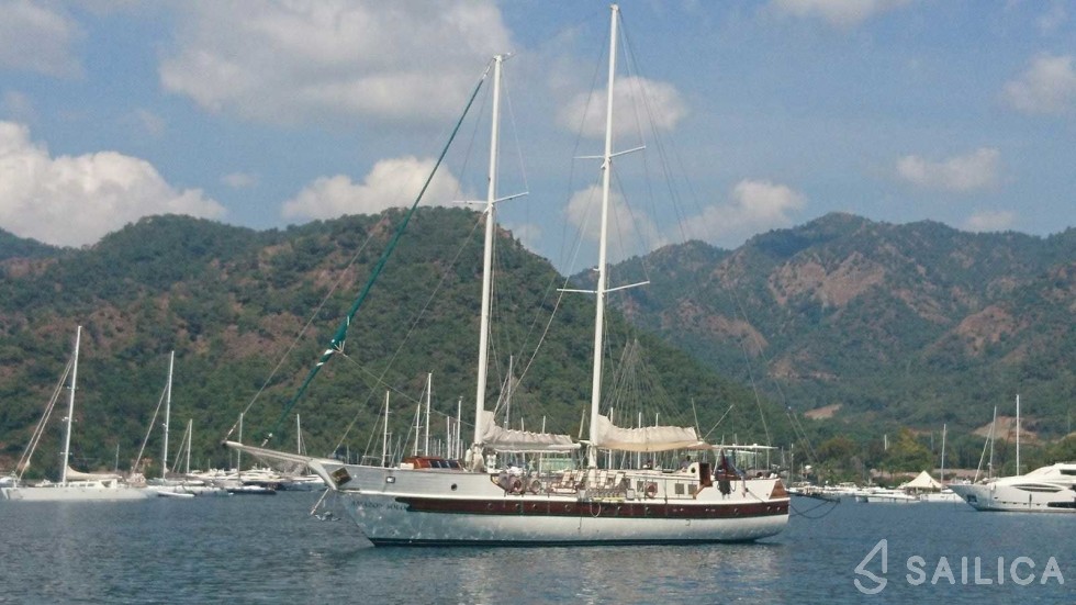Gulet - Yacht Charter Sailica