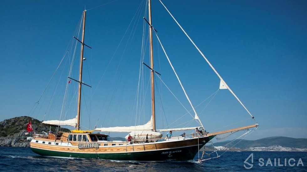 Gulet - Yacht Charter Sailica
