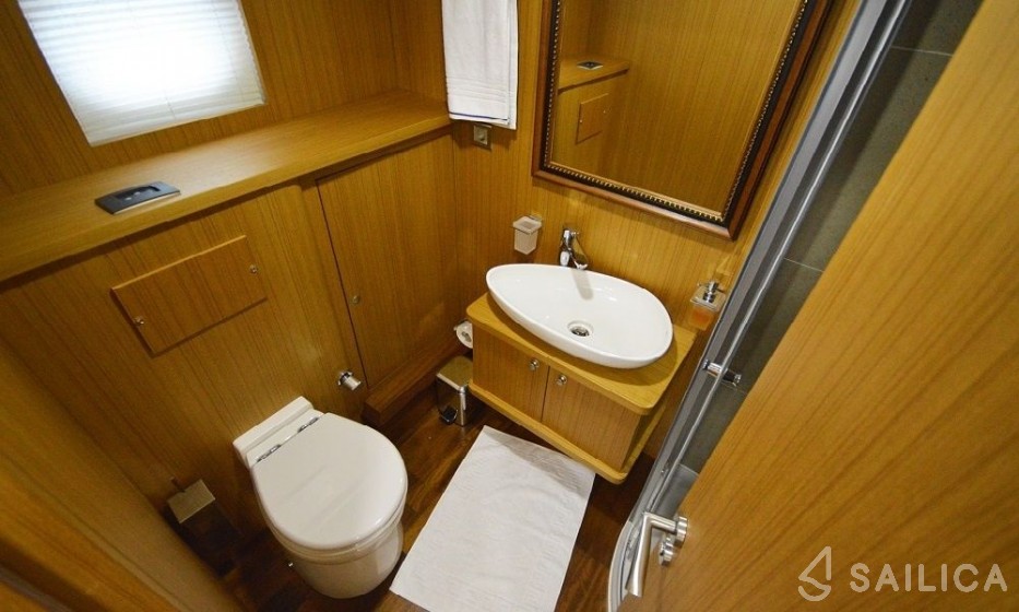 Gulet - Yacht Charter Sailica