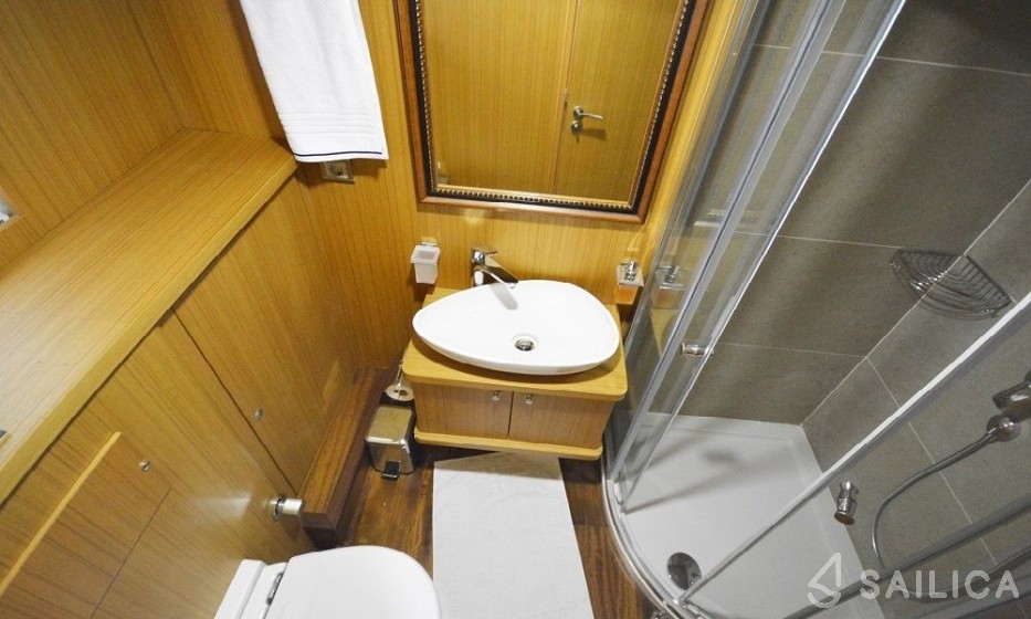 Gulet - Yacht Charter Sailica