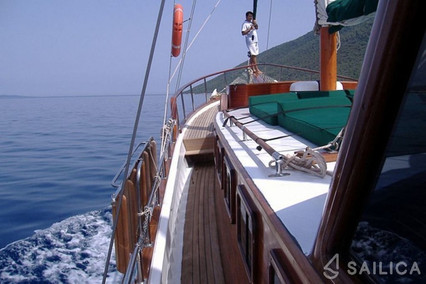 Gulet - Yacht Charter Sailica