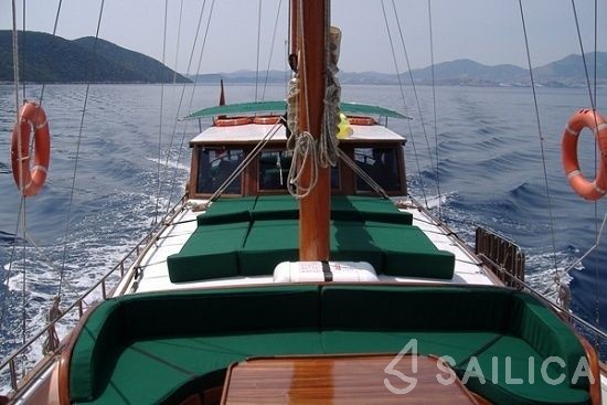 Gulet - Yacht Charter Sailica