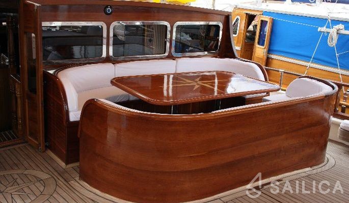 Gulet - Yacht Charter Sailica