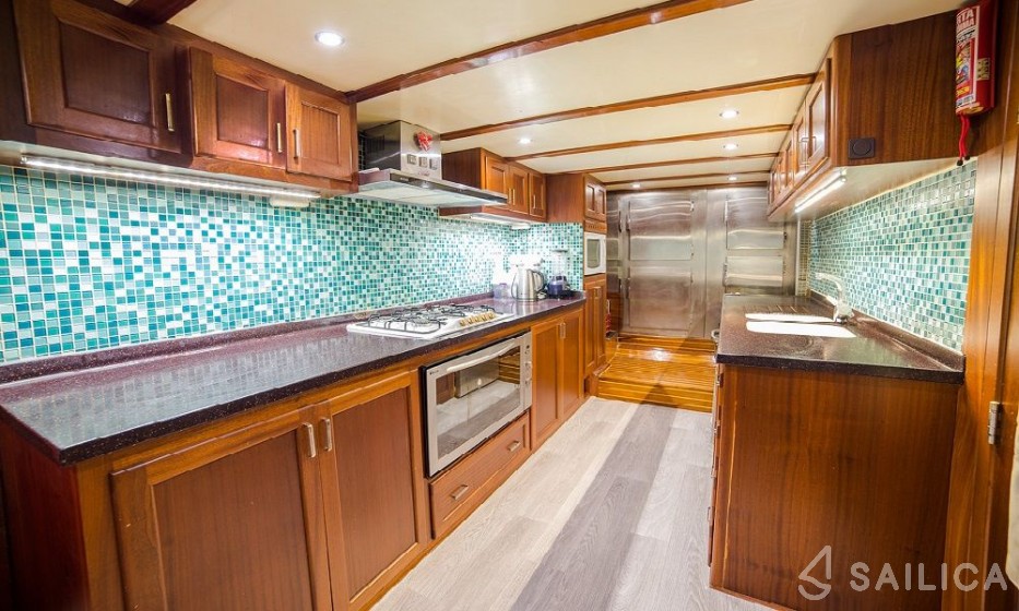 Gulet - Yacht Charter Sailica