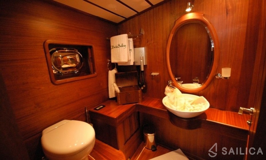 Gulet - Yacht Charter Sailica