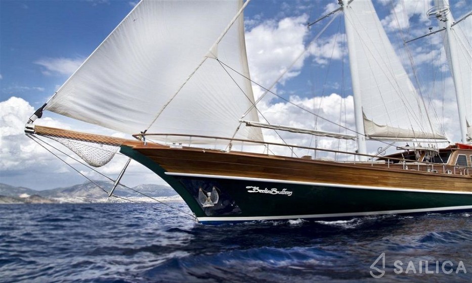 Gulet - Yacht Charter Sailica