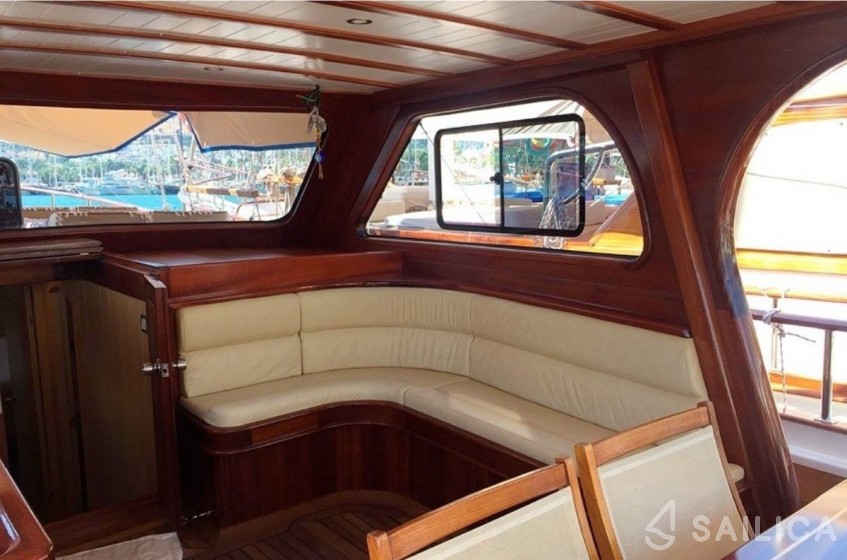 Gulet - Yacht Charter Sailica