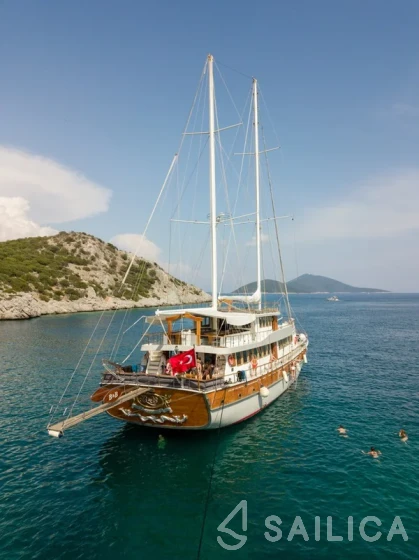 Gulet - Yacht Charter Sailica