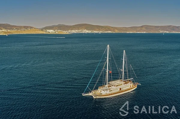 Gulet - Yacht Charter Sailica