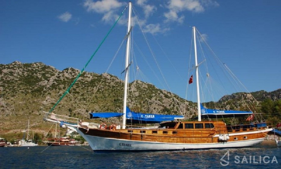 Gulet - Yacht Charter Sailica