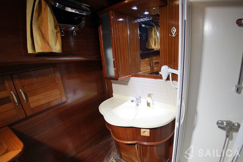 Gulet - Yacht Charter Sailica