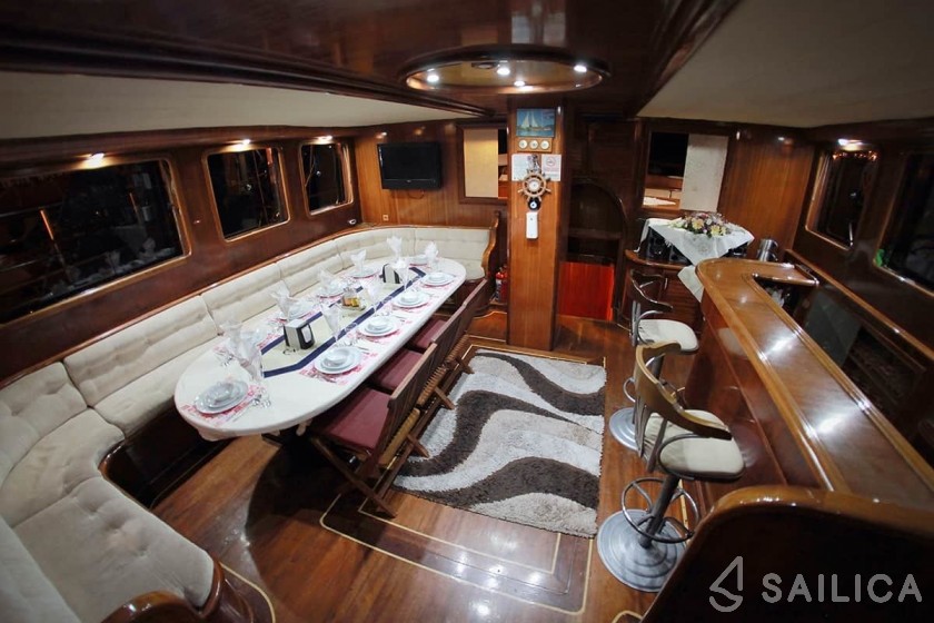Gulet - Yacht Charter Sailica
