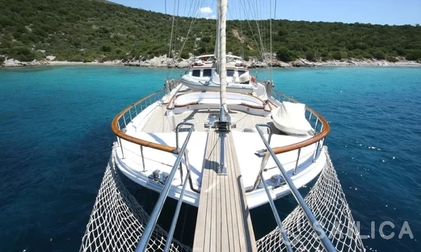 Gulet - Yacht Charter Sailica