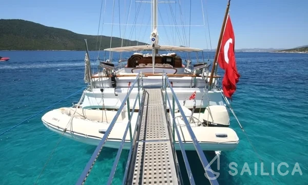 Gulet - Yacht Charter Sailica