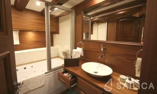 Gulet - Yacht Charter Sailica