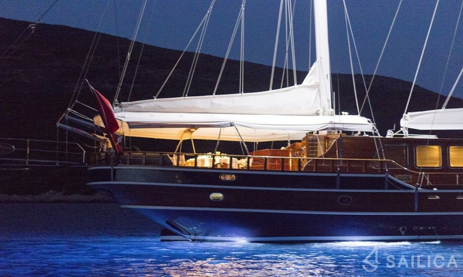 Gulet - Yacht Charter Sailica