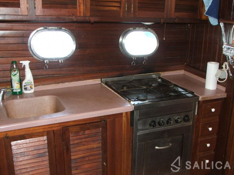 Gulet - Yacht Charter Sailica