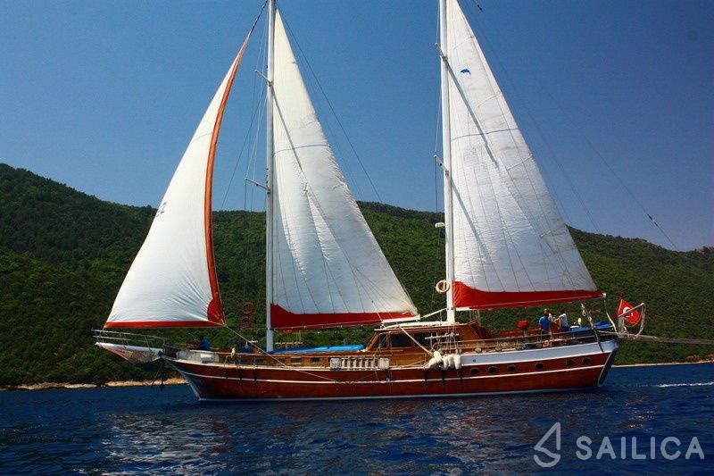 Gulet - Yacht Charter Sailica