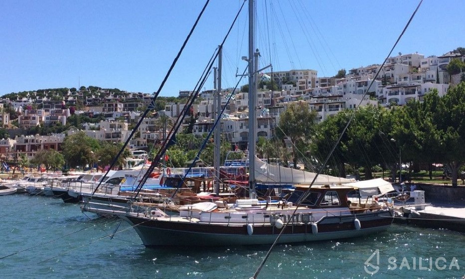 Gulet - Yacht Charter Sailica