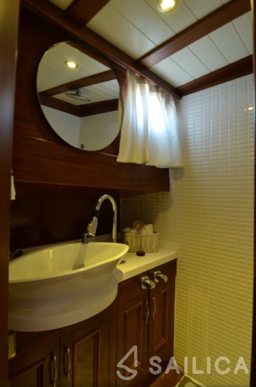 Gulet - Yacht Charter Sailica
