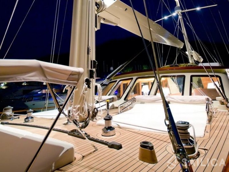 Gulet - Yacht Charter Sailica
