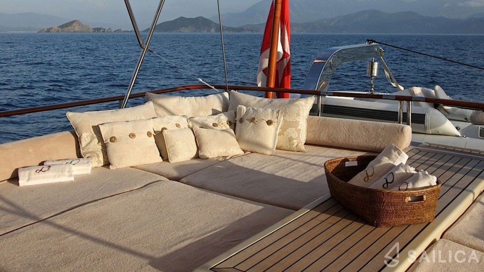 Gulet - Yacht Charter Sailica