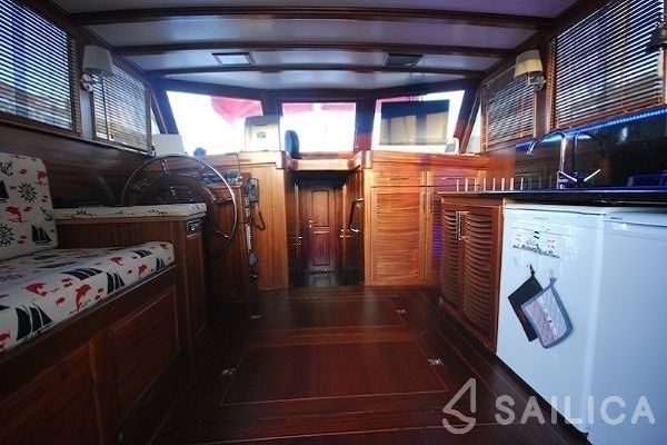 Gulet - Yacht Charter Sailica