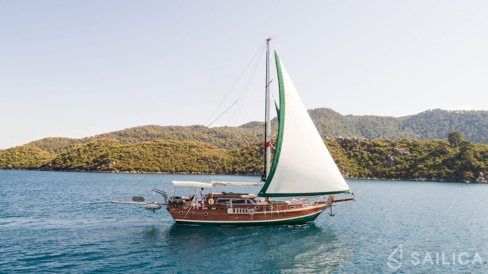 Gulet - Yacht Charter Sailica