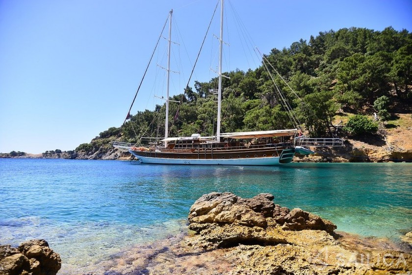 Gulet - Yacht Charter Sailica