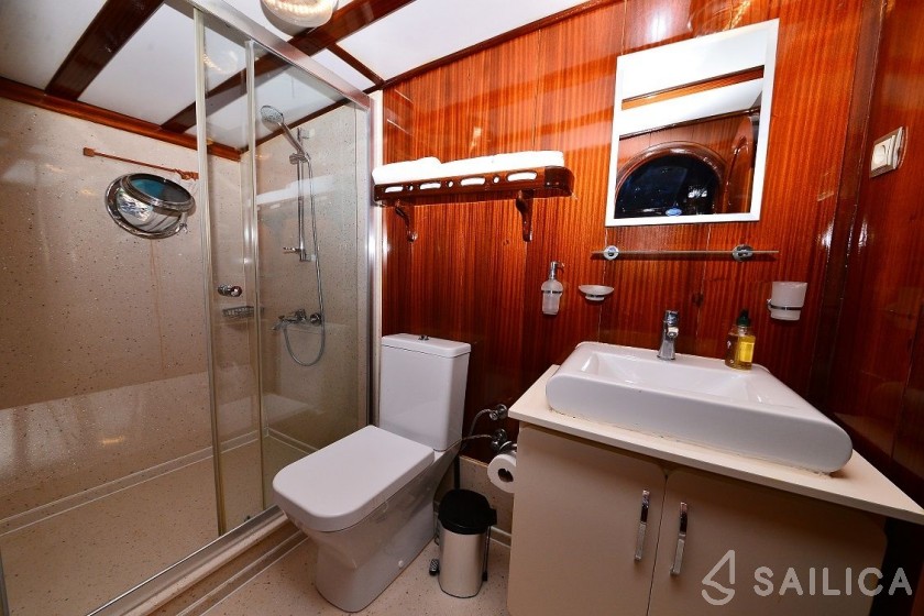 Gulet - Yacht Charter Sailica