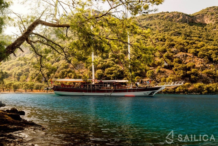Gulet - Yacht Charter Sailica