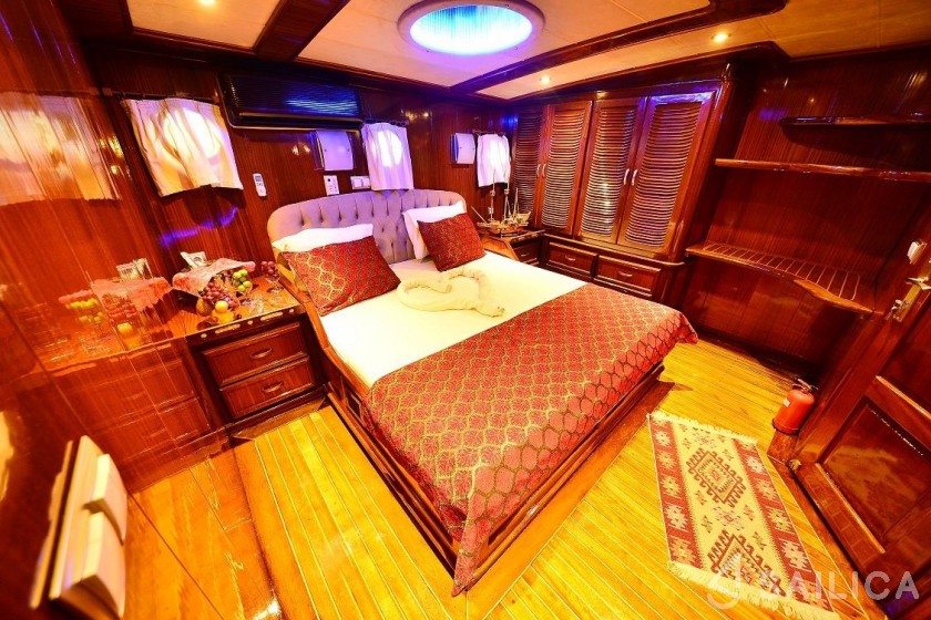 Gulet - Yacht Charter Sailica