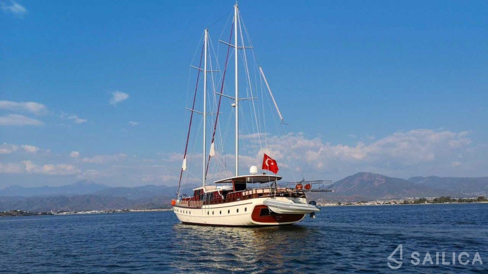 Gulet - Yacht Charter Sailica