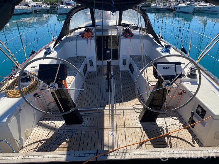 More 40 - Yacht Charter Sailica