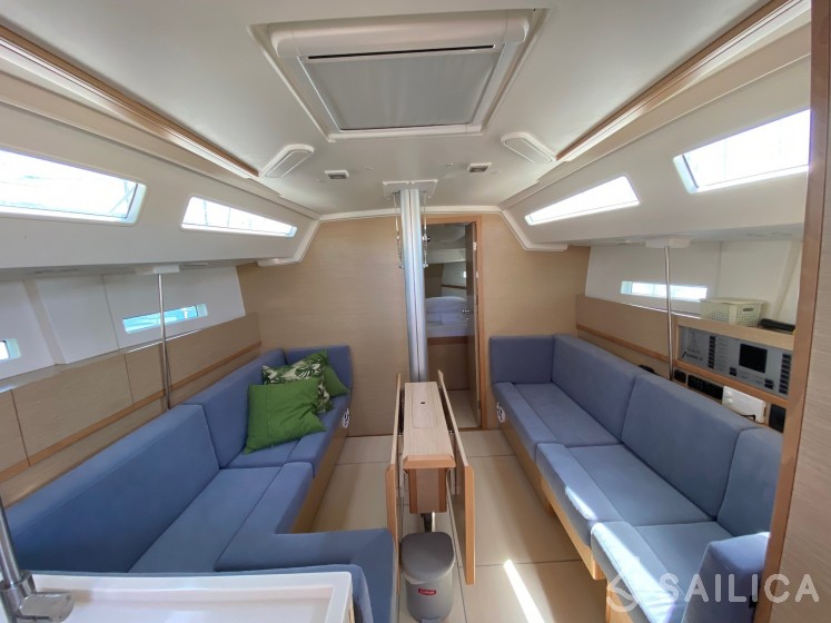 More 40 - Yacht Charter Sailica