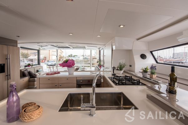 Bali 5.4. - Yacht Charter Sailica